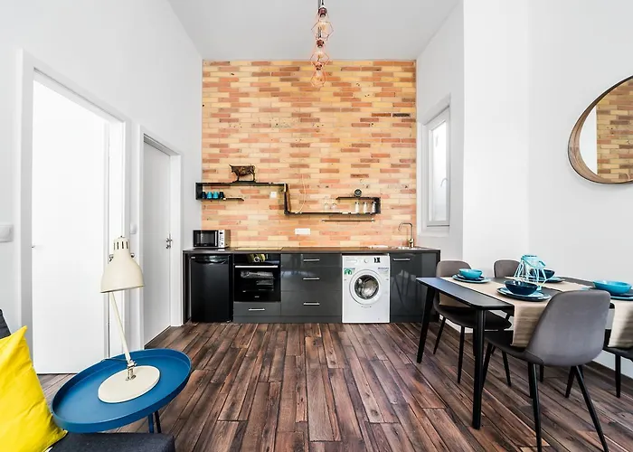 New Dob 53 Center Apartment